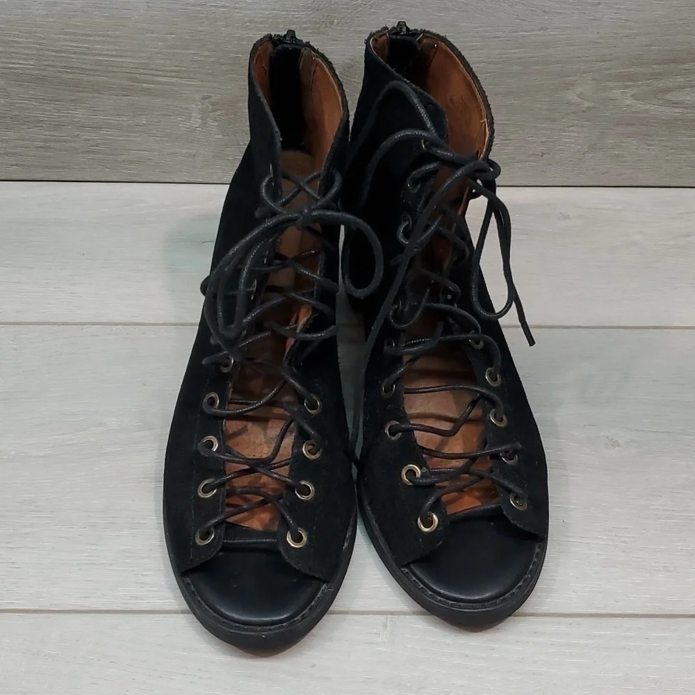 Jeffrey Campbell good jeffrey